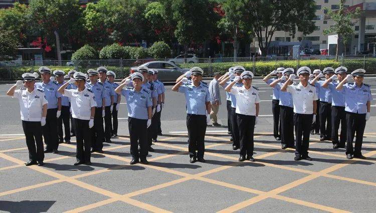 人民警察日忻州公安重溫入警誓詞堅守從警初心