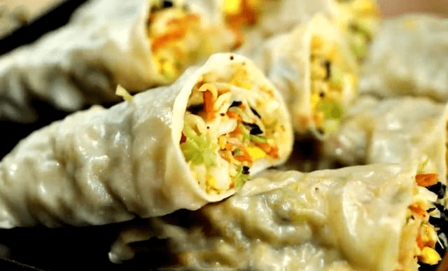 原创想吃蔬菜卷饼不要出去买,教你在家做,柔软多层,家人超爱吃