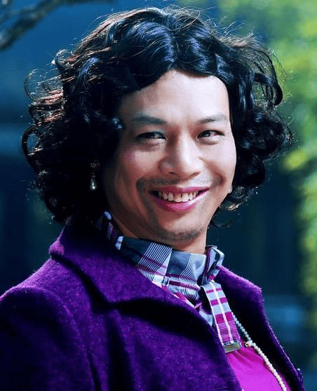 原创59岁"如花"近况,中风半身瘫痪,跑龙套25年一半是扮演女人