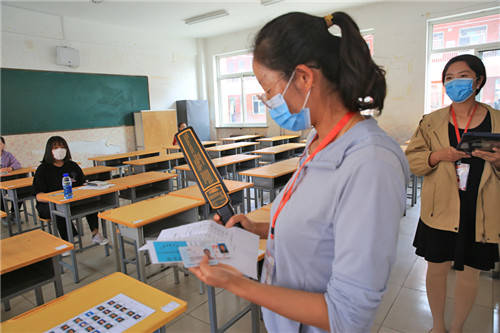 莘莘学子进考场 ——2020年吴忠高考进行时侧记