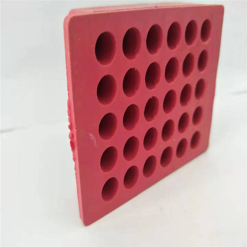 体育馆木地板专用减震垫橡胶垫木地板找平垫