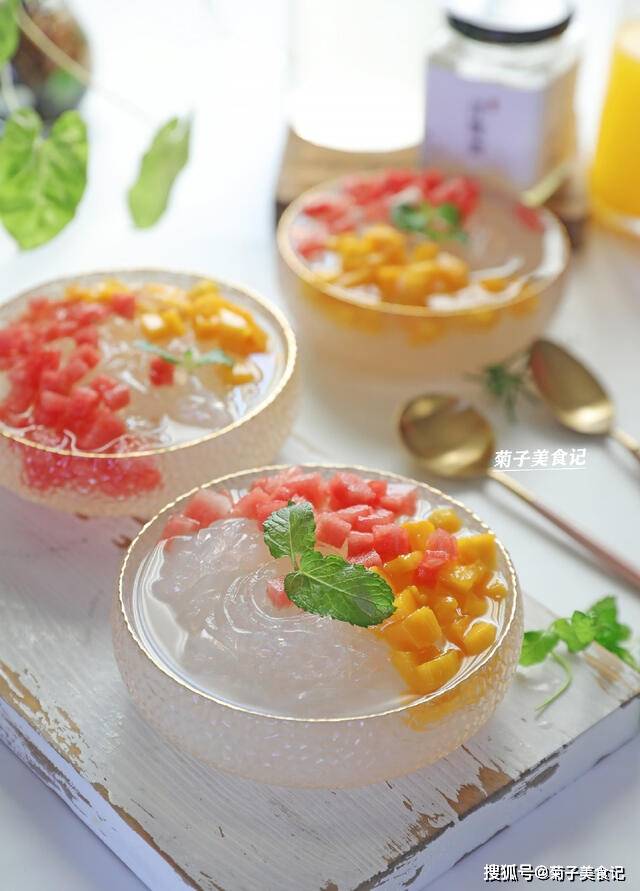 夏日不可错过的甜品冰石花冻晶莹剔透清凉解暑在家做很简单