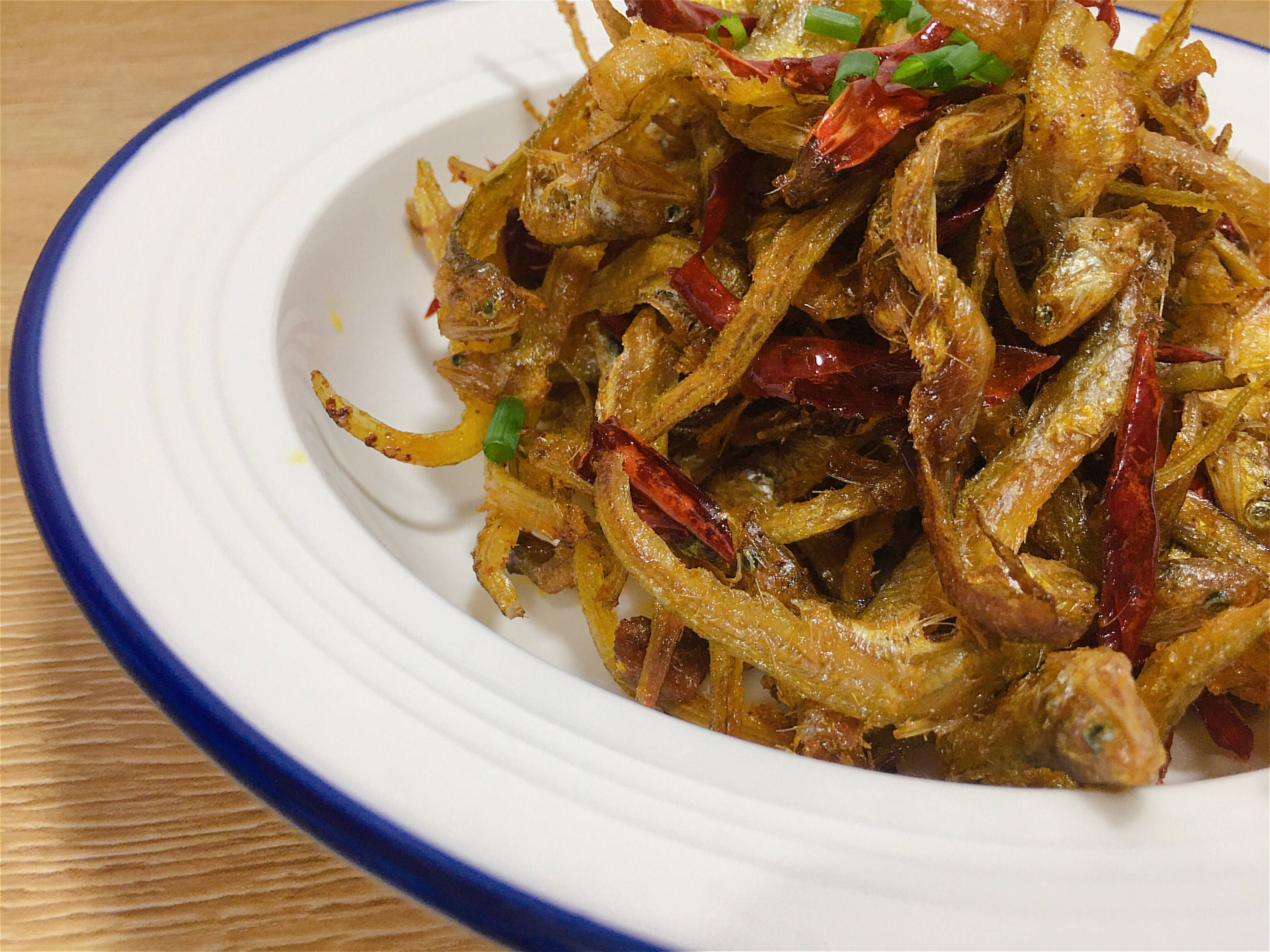 这个鱼,你会做吗?炸一炸,炒一炒,上桌2分钟光盘_毛刀