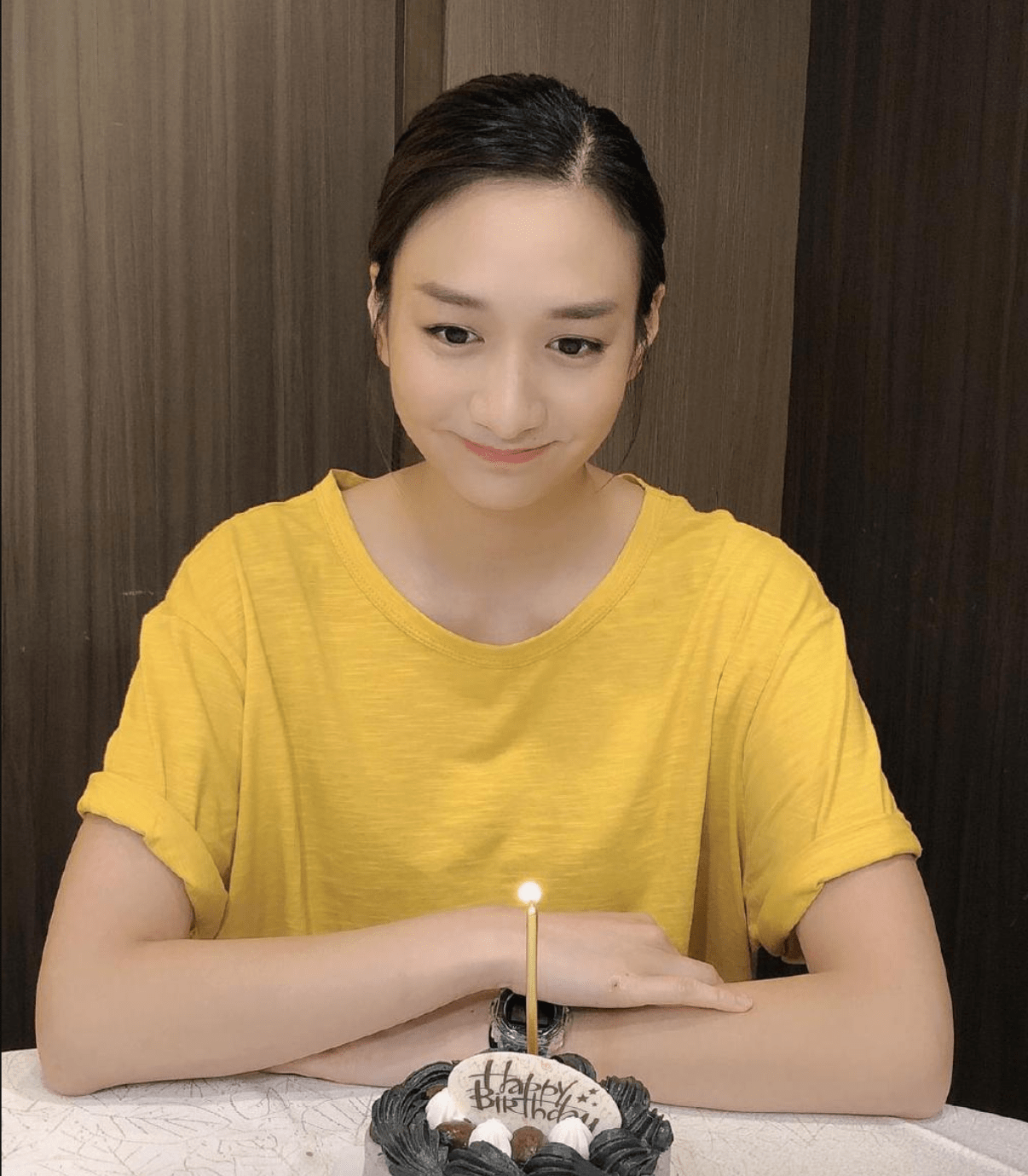 徐颖堃的职业是一名模特,曾在温哥华的选美比赛中获得过冠军,所以她