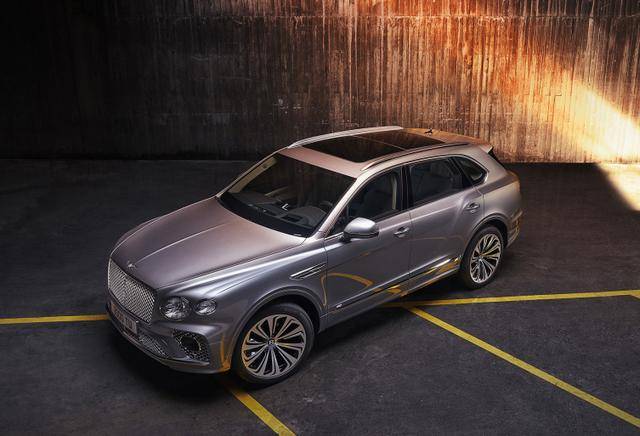 继库里南之后的又一三者100万兼面包车克星,宾利新添越正式上市