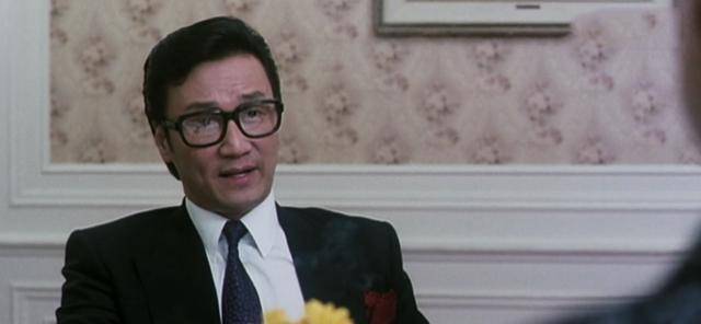 吊唁赌王,遇前妻狄波拉,84岁的谢贤风采不减当年