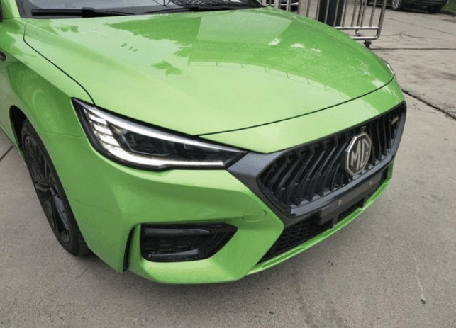 原创2020款上汽名爵6实车到店,赛道绿涂装气场强大,顶配仅13.98万起