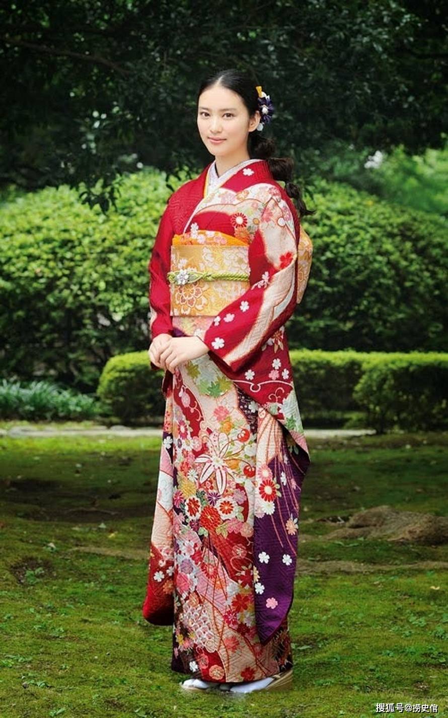 日本女星武井咲和服写真,绚烂多彩宛如待嫁新娘