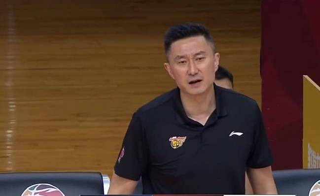 原创八一遭广东逆转谁注意王治郅发言虽败犹荣球迷佩服险些赢球