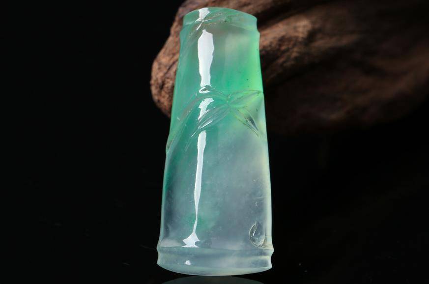 岁寒三友一一翡翠竹节你适合佩戴吗_竹子