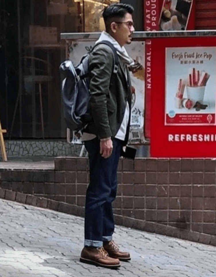 辛苦!54岁郭富城夏天穿厚衣拍戏,热到衣服湿透,健硕身材太吸睛