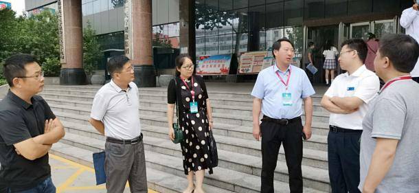 简立国副院长和济源市红十字会陈战备会长,济源市人民医院方晶院长等