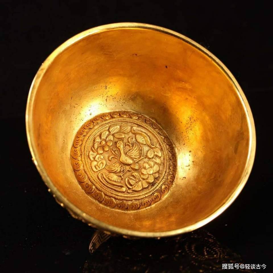 明代宣德年制鎏金錾刻碗【精品赏析】