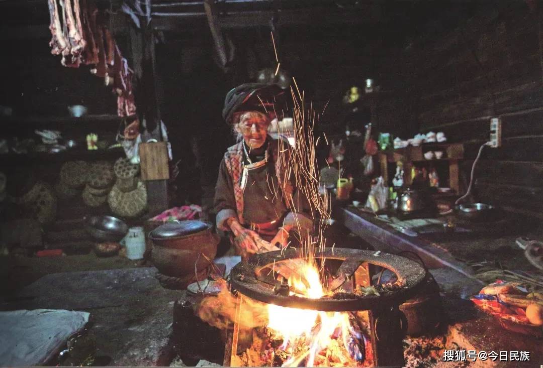 来云南省博看摩梭moso家庭婚姻对话