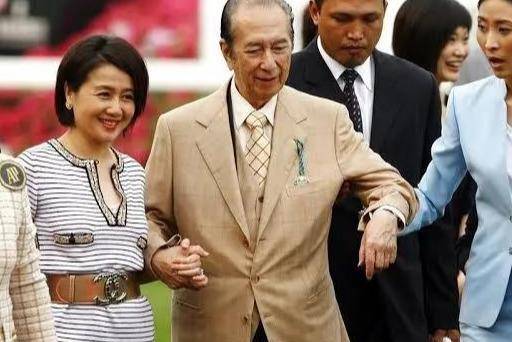 原创赌王驾鹤西去高规格葬礼风光无限到场嘉宾非富即贵阵容豪华