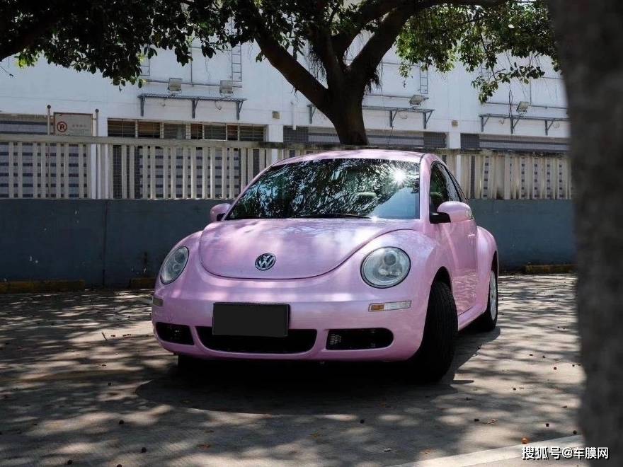 大众甲壳虫马卡龙樱花粉贴膜改色效果图