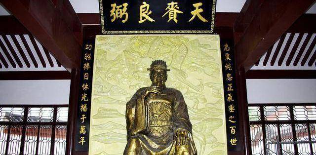 原创大明崇祯临终遗言告诉世人明朝灭亡的根源在于文官集团的贪婪