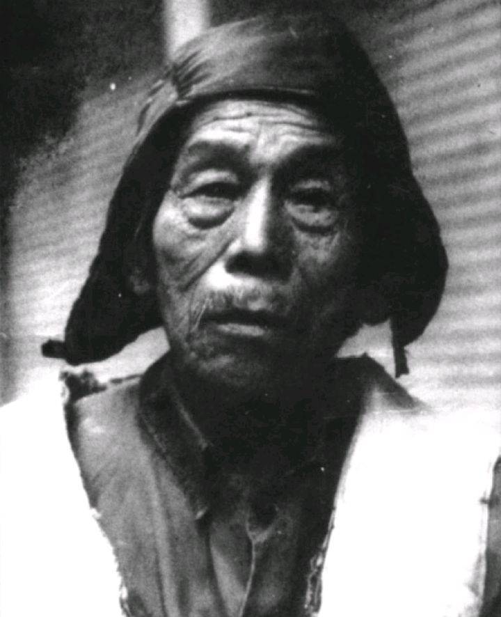 38年前,四川农民张清安在深山登基当皇帝,设立后宫,后来怎样?