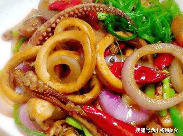原创夏季孩子多吃的开胃菜色泽艳丽滑嫩爽口吃了还想吃