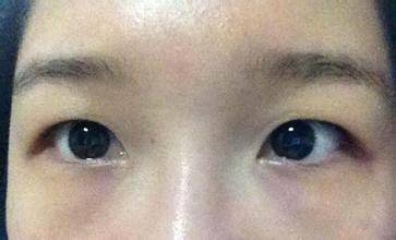 眼尾下垂的女人