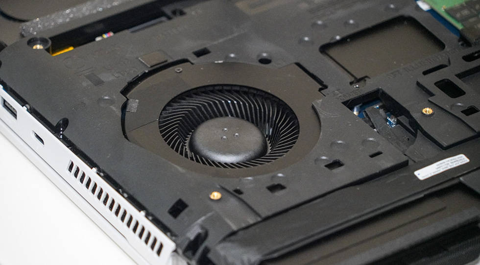 能否荣膺2020烤机界霸主称号alienwarearea51mr2双烤测试