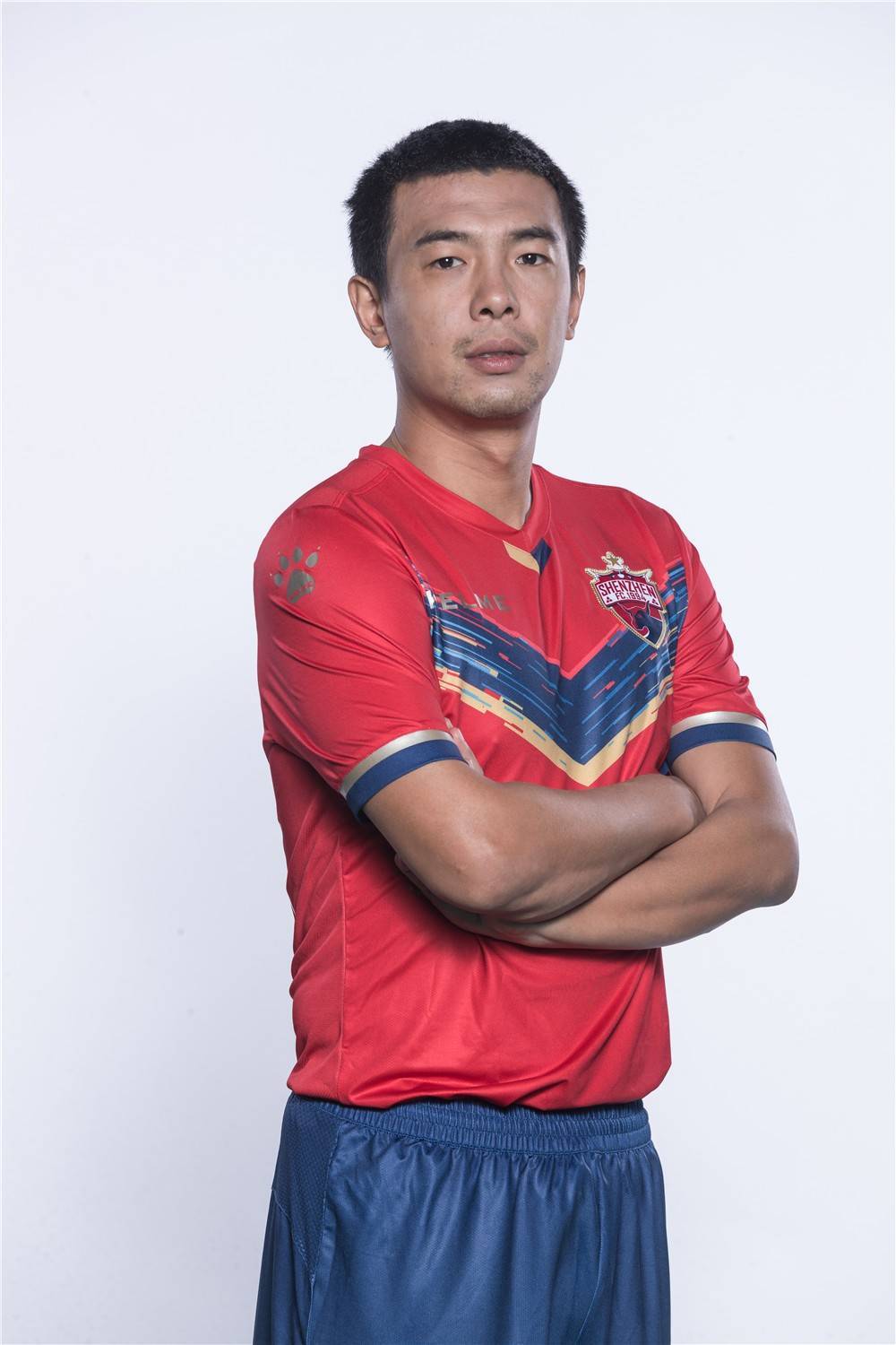 他被称为超白金一代,更有一脚任意球破门的绝技,那他是谁?_徐亮