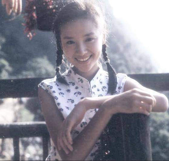 结果很幸运的又让董洁"捡漏"了同样是因为档期太紧,没办法参演在2001