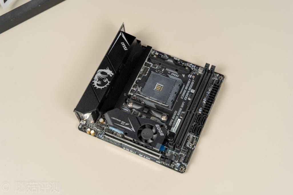 原创体积虽小但用料厚道微星mpgb550igamingedgewifi刀锋板评测