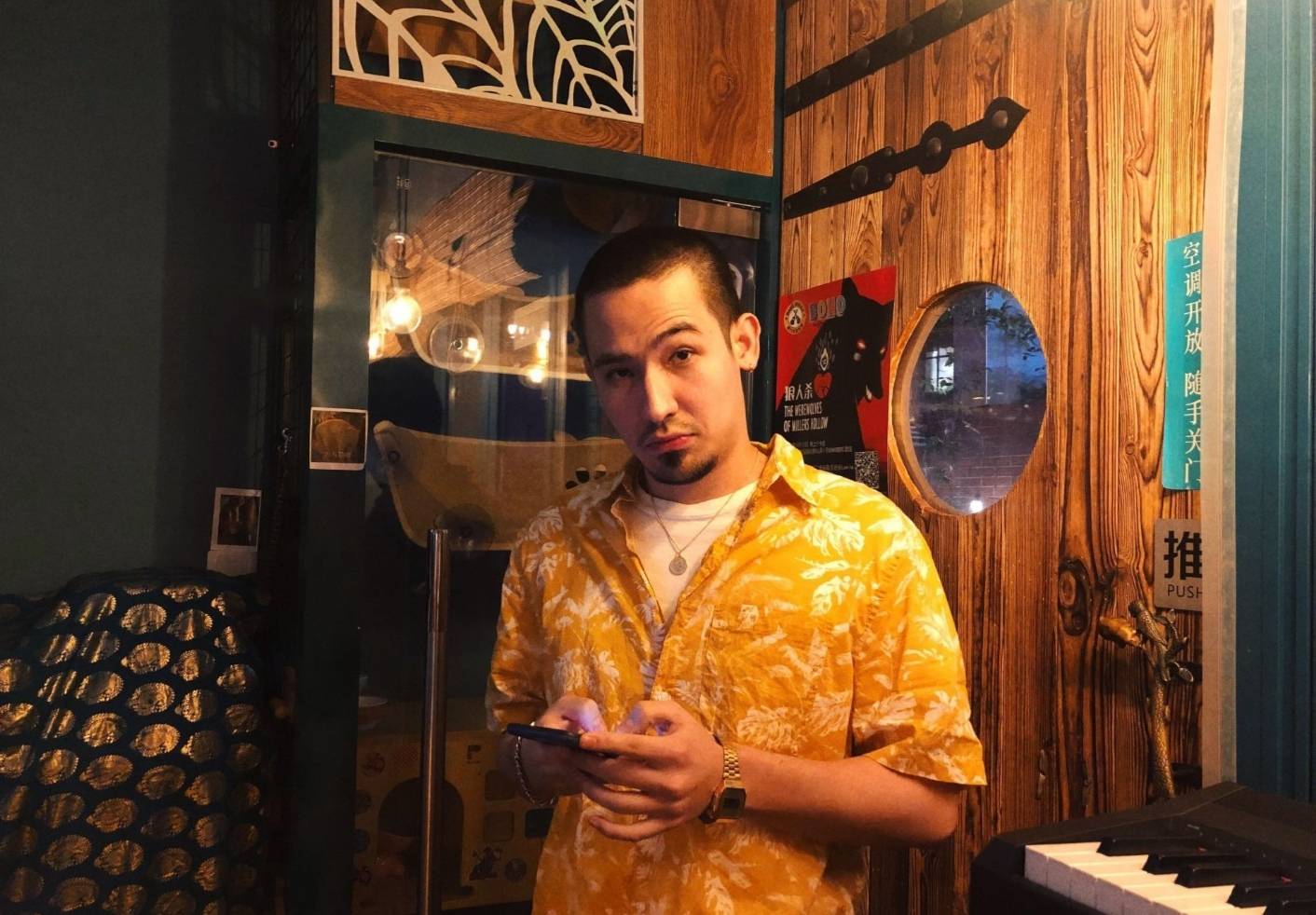 "天才脱口秀"选手卡姆 容留他人吸毒被判刑 成败全在一念之间