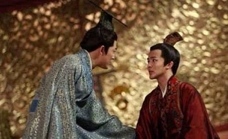 就在韩子高等车之际,吴兴太守陈蒨(南陈文帝,陈霸先之侄)恰好乘车经过