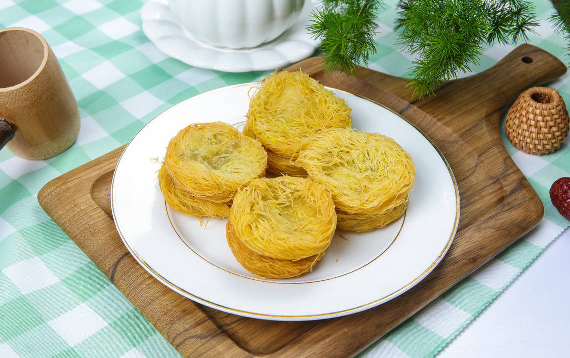 原创银丝饼,方便面做的10分钟快手早餐,酥脆香甜,超省事的家常菜