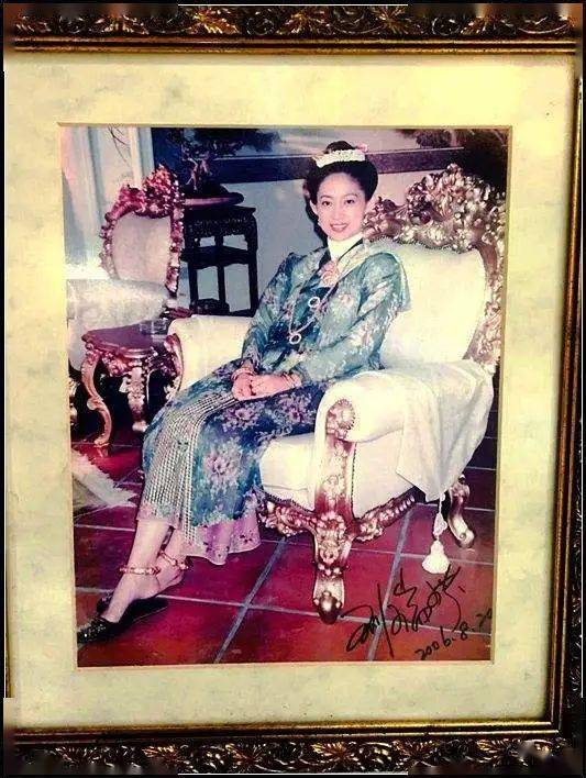 【骊明珠宝】从《小娘惹》看娘惹文化