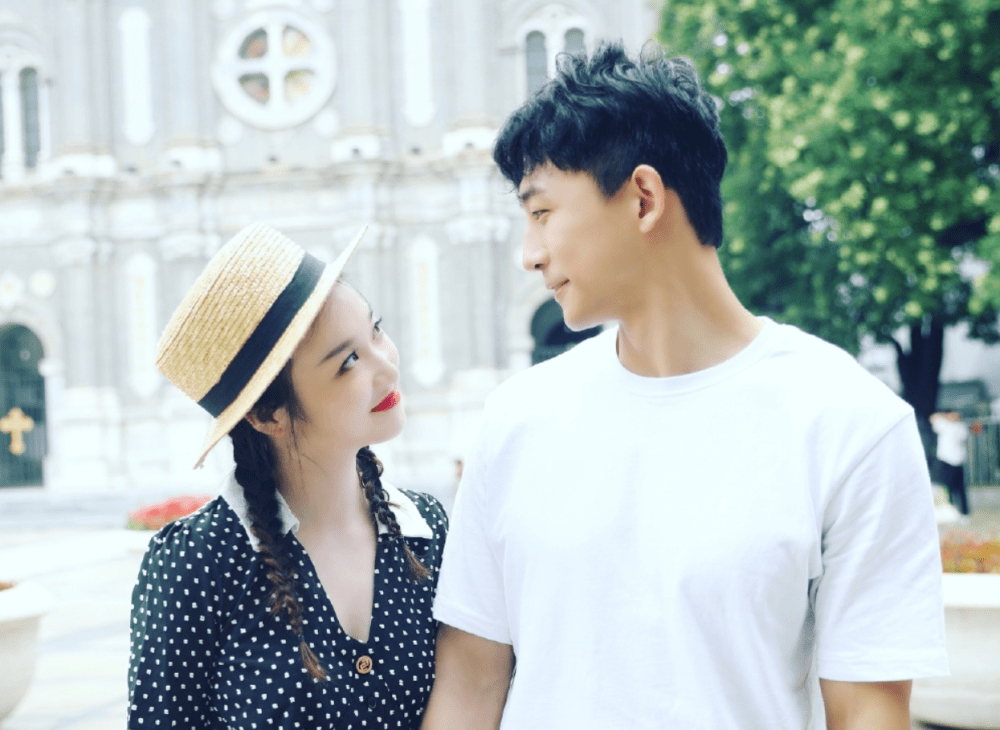 又一对明星情侣官宣,发博晒照互动不断,这一对cp感太强了