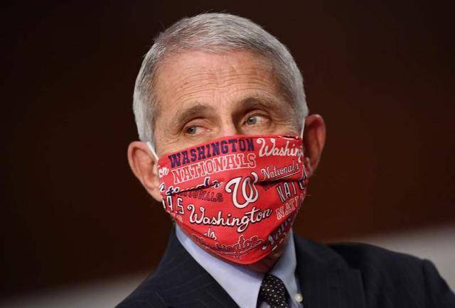 原创特朗普直呼"我爱戴口罩,没有人比我更爱国!"为了连任,不要脸面了?