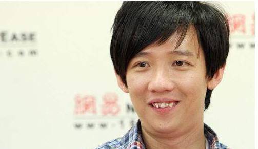 还记得唱《桃花朵朵开》的阿牛吗?如今44岁花费百万整牙变帅了_牙齿