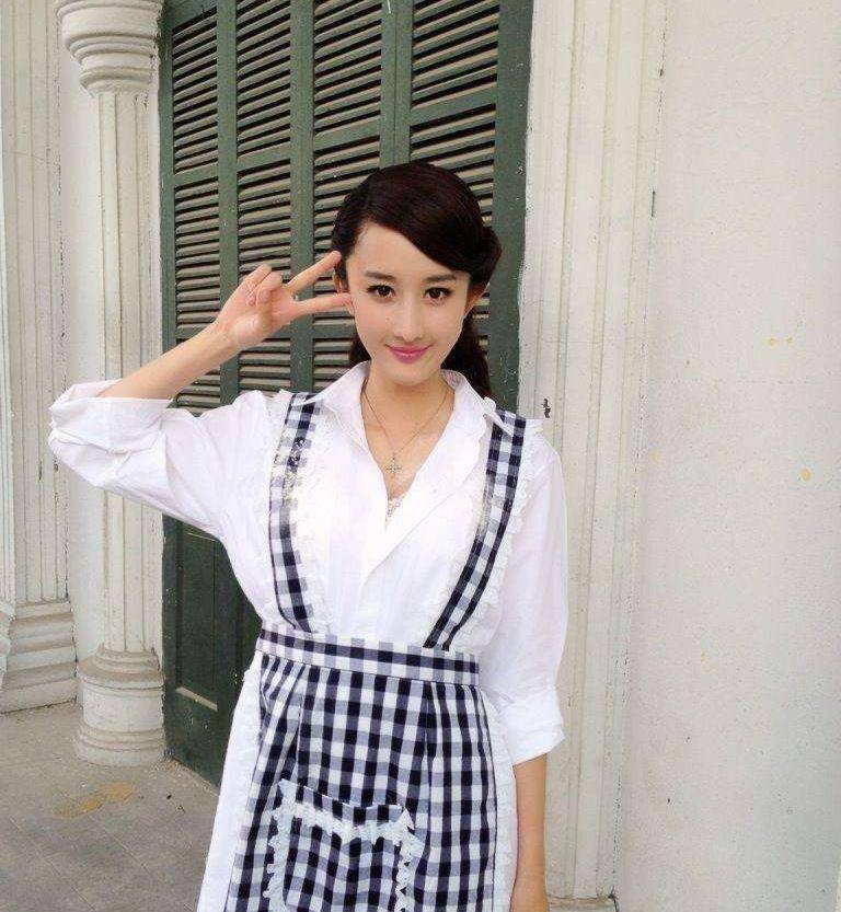 成"烂片女王",整容失败后还耍起了大牌,今拍啥戏都翻不了身_文梦洋