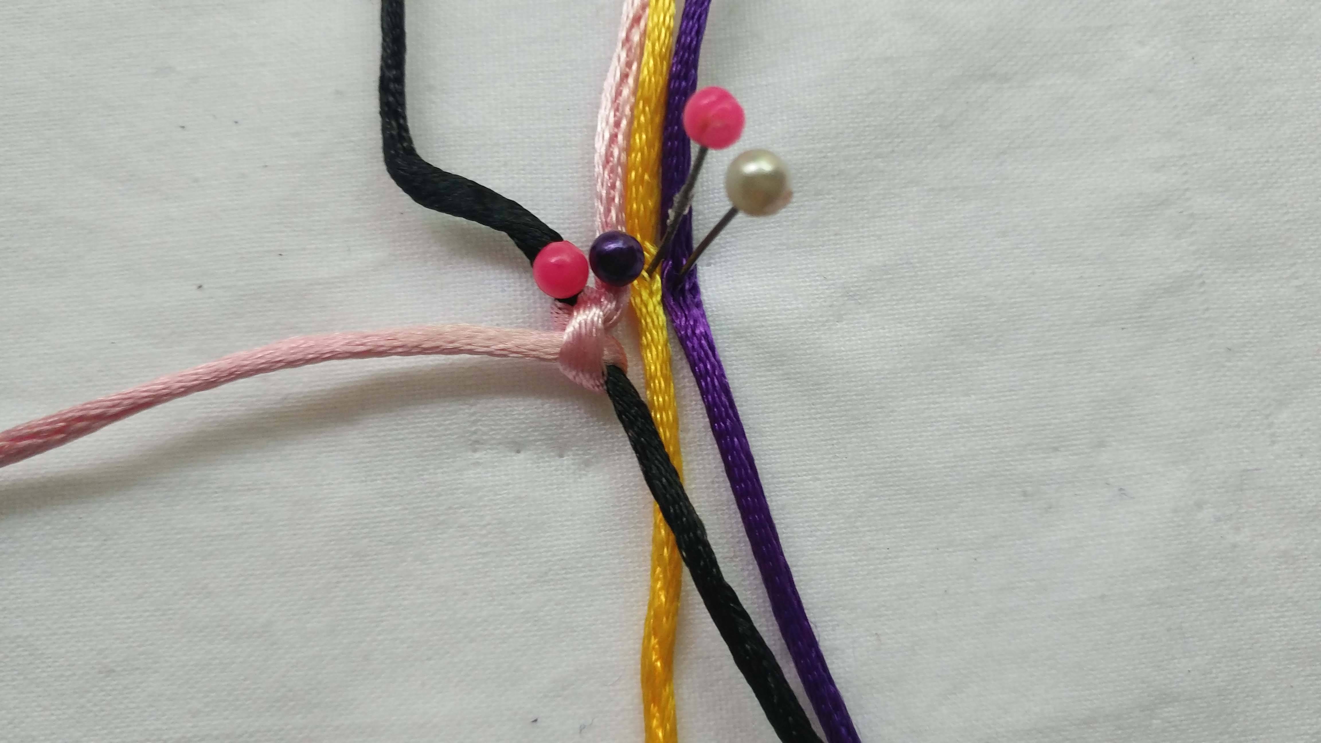 原创超详细的反斜卷结手工编绳教程