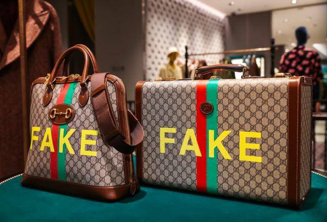 成都太古里古驰举办2020秋冬女士和男士时装预览