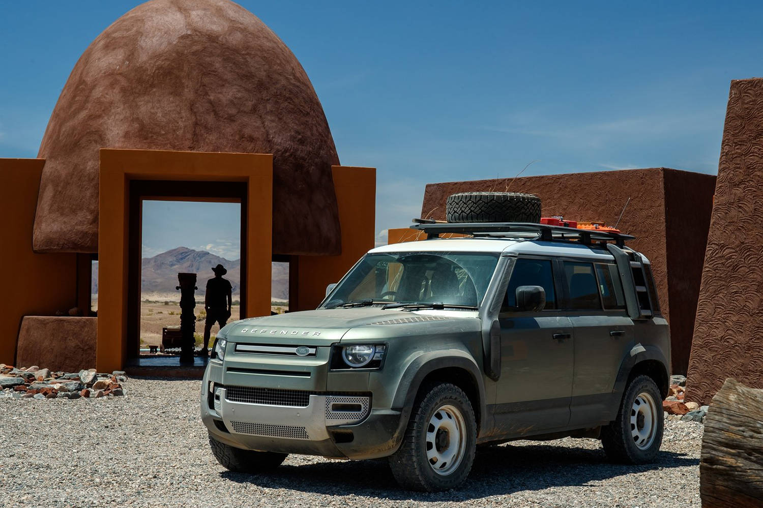 2020成都车展全新路虎卫士上市售778958万