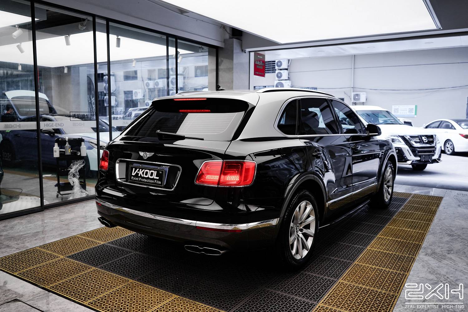 宾利添越炫酷双拼你确定不喜欢