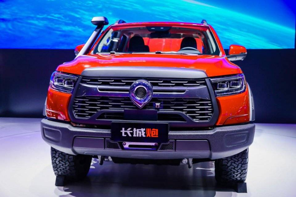 长城炮越野皮卡柴油8at成都车展上市1768万元起搭最强越野芯