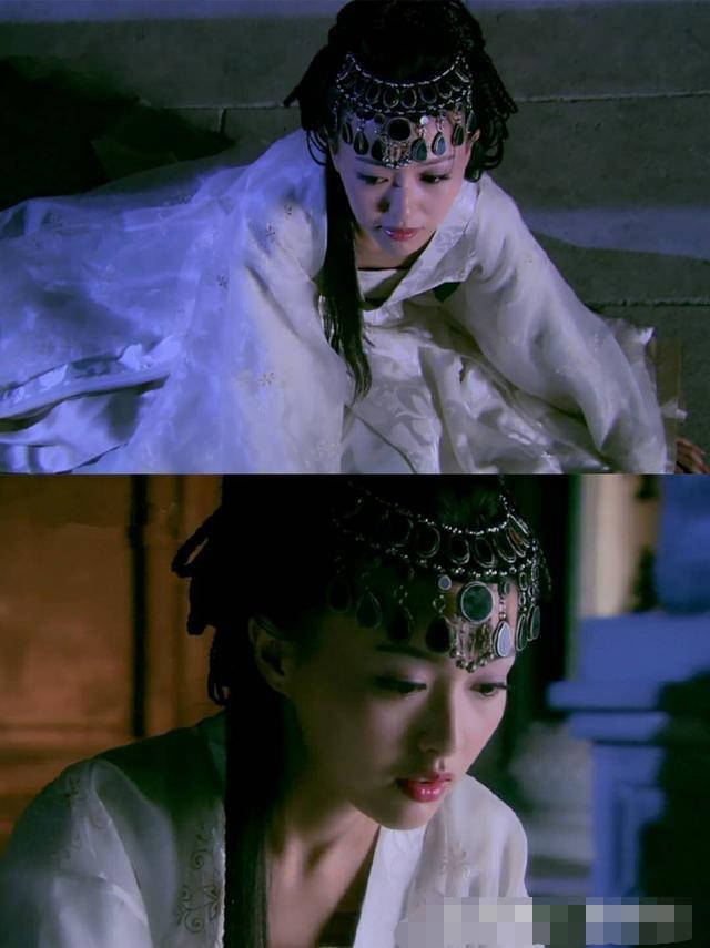 白色丧服,紫萱在得知长卿死讯的时候穿的那套,头饰也是厚重的黑色第十