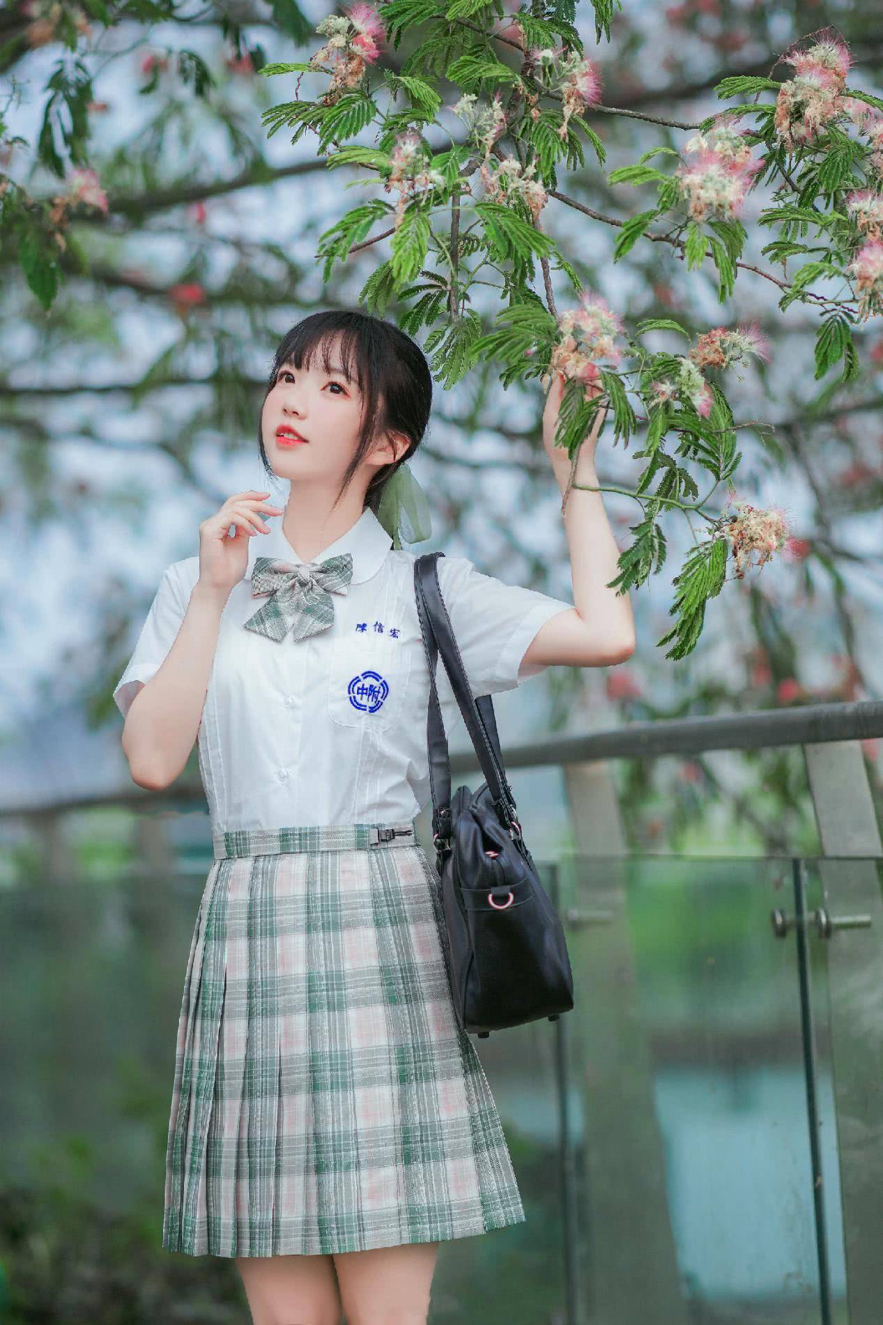 jk少女,雨后的马尾姑娘.
