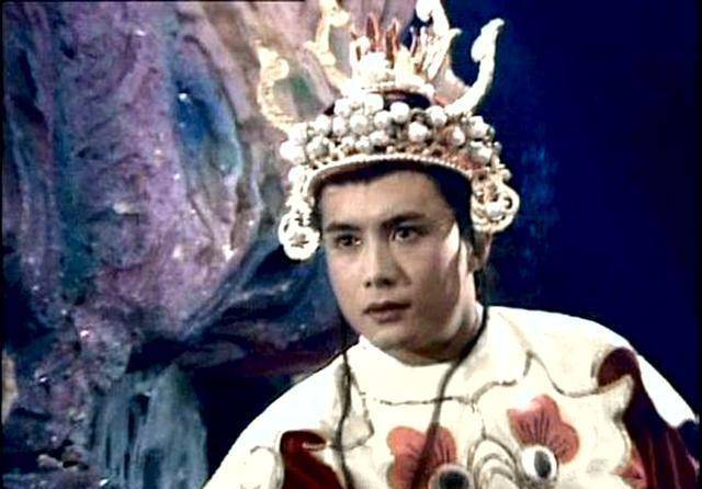 原创小白龙烧了殿上明珠,父亲为何告他忤逆之罪?原来这个明珠不简单