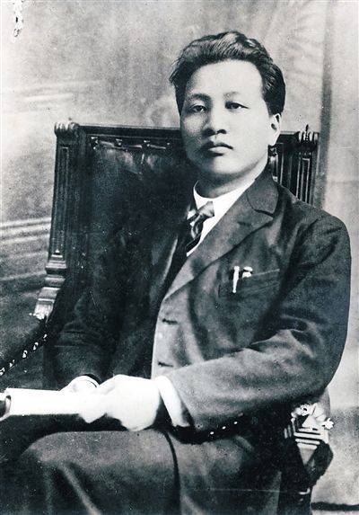 他是陈独秀的儿子,革命意志比父亲坚定好几倍,可惜被老蒋杀害_陈延年