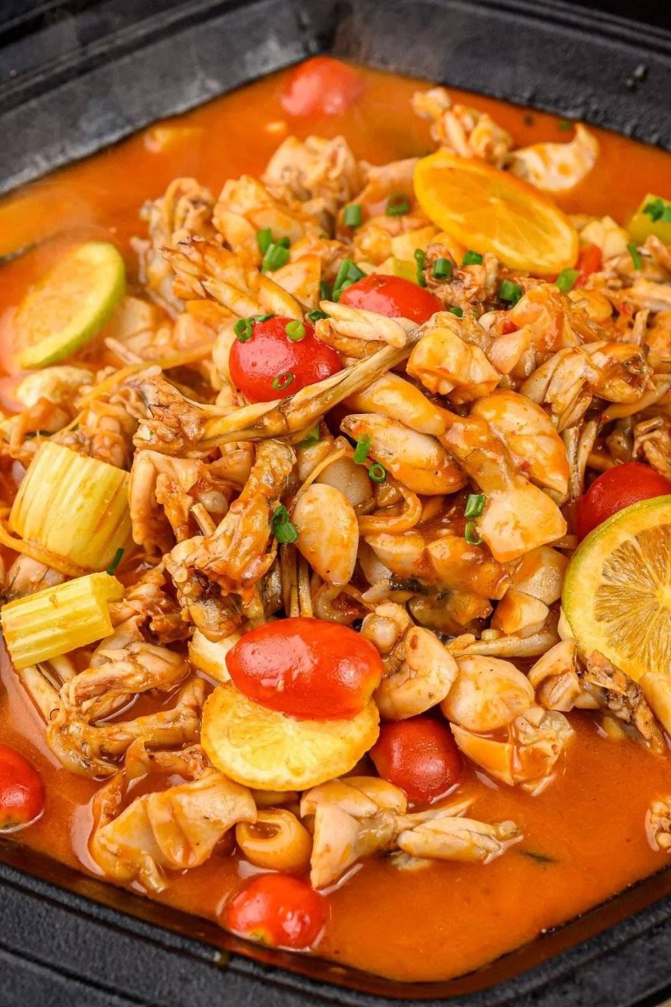 蛙来哒炭烧爆汁牛蛙,天天向上推荐!