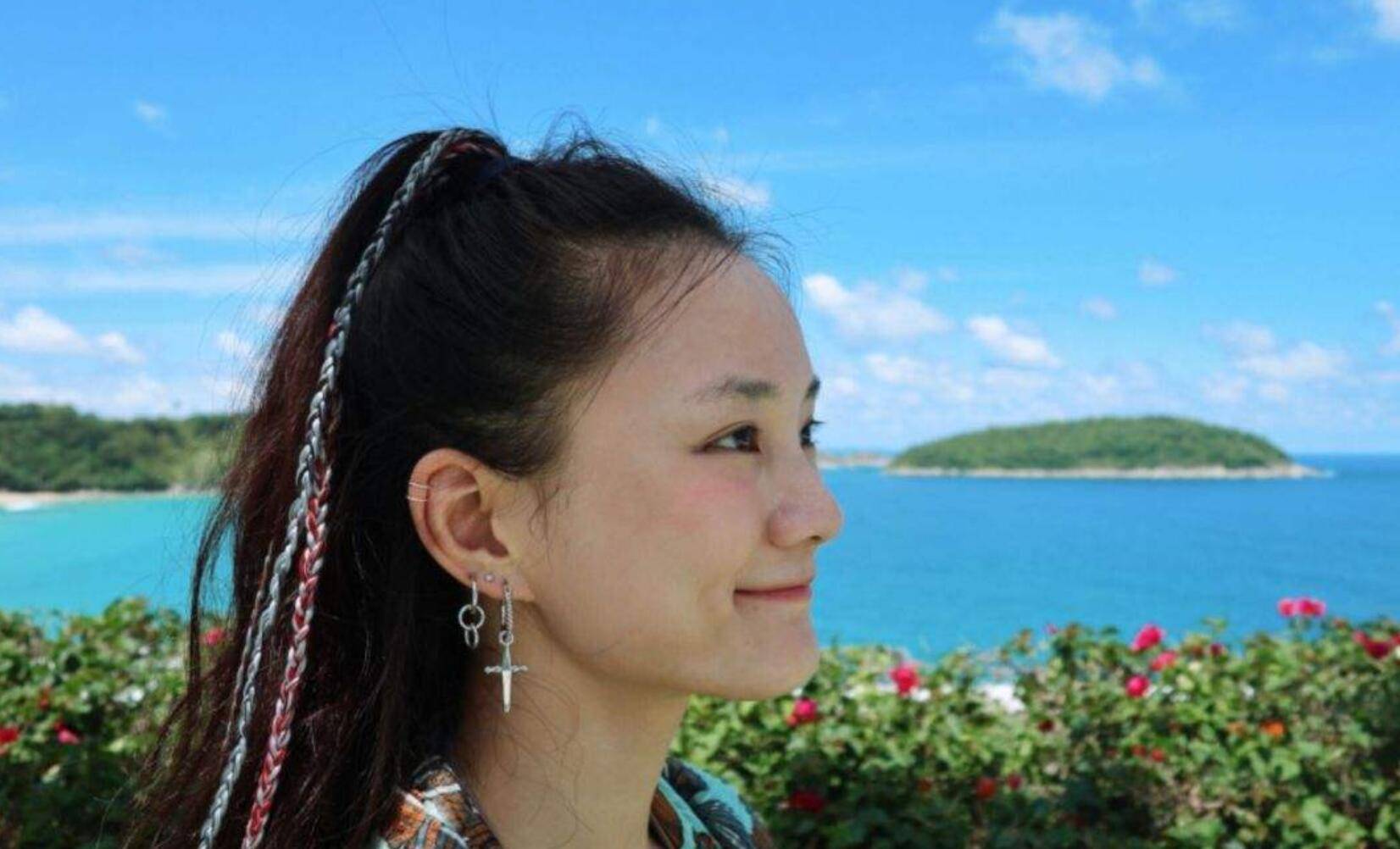 在这之后馨子在资源方面可以算得上是丝毫不用担心,主演的很多电视