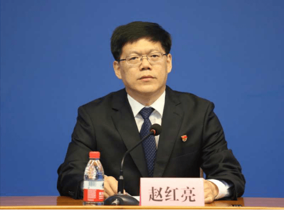 我是中共南阳市委宣传部副部长武安林,今天发布会由我主持.
