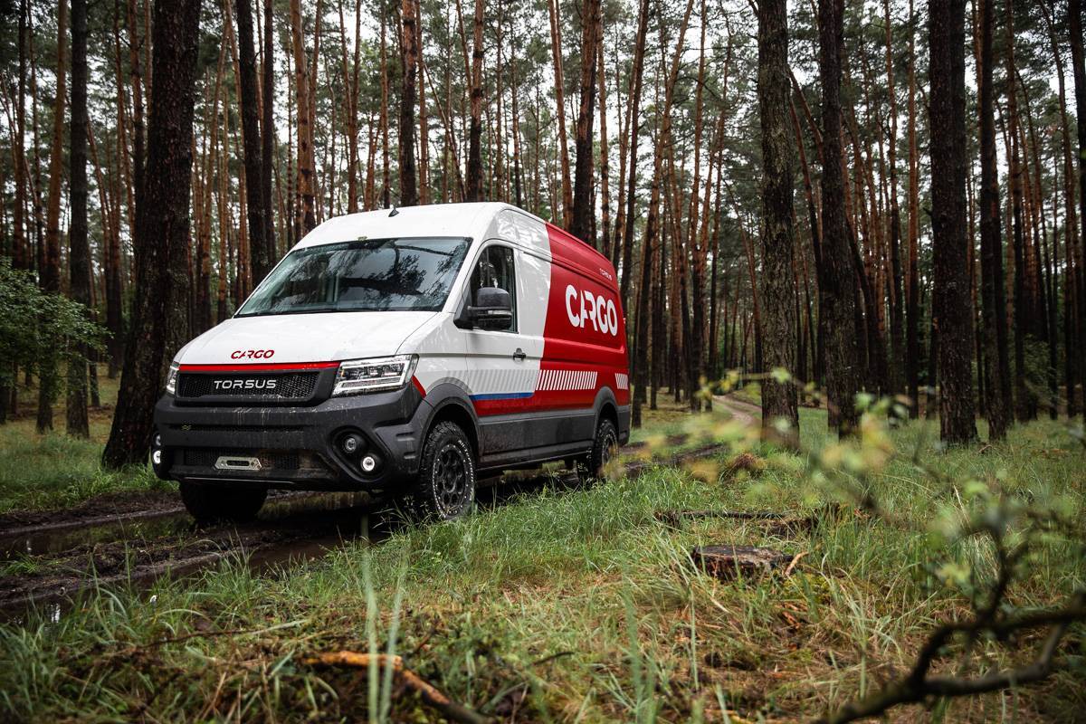 大家一起玩泥巴捷克torsus推出terrastorm越野小巴士