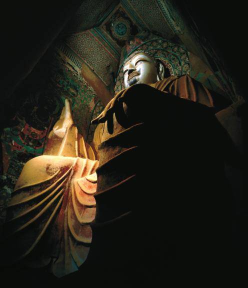 莫高窟第130窟 南大像除北大像外,还有南大像.